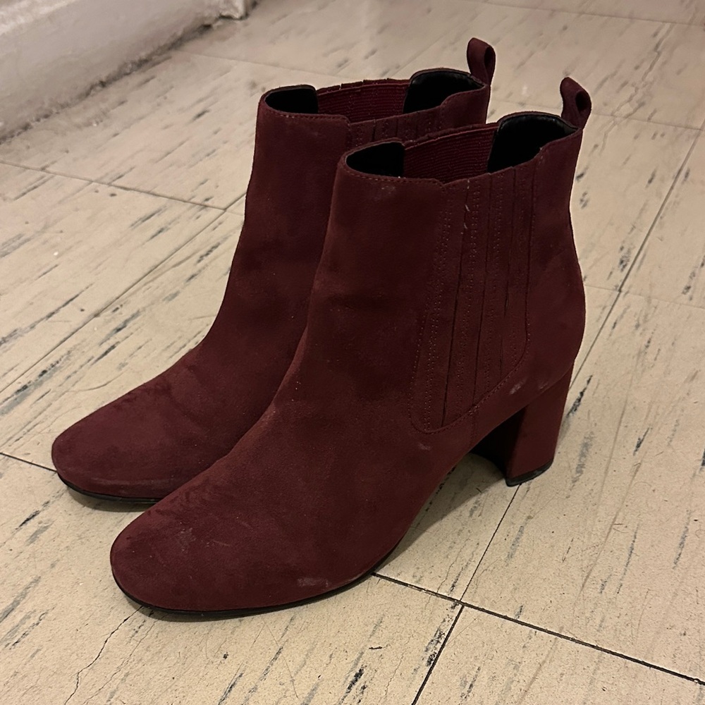 Kenneth Cole Reaction Maroon Ankle Booties